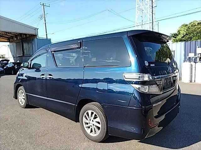 2013 Toyota Vellfire Hybrid, photo 3