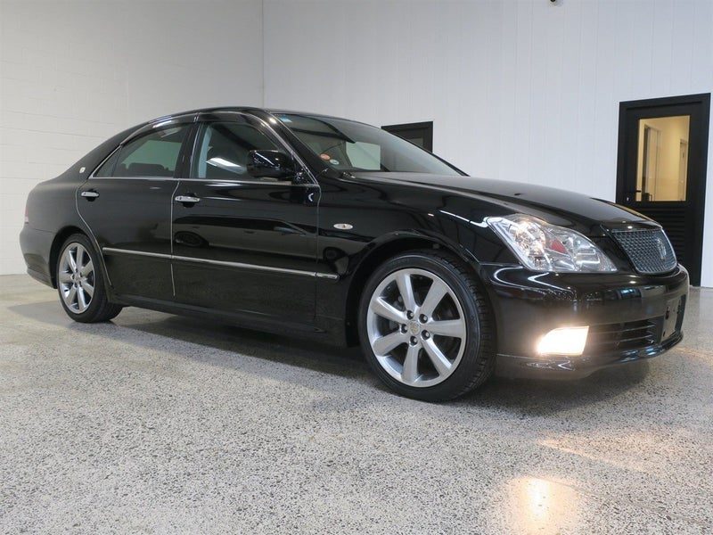 2004 Toyota Crown Athlete