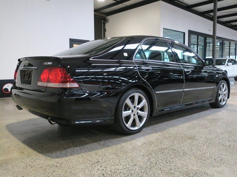 2004 Toyota Crown Athlete, photo 2