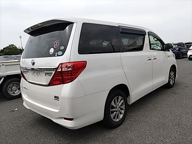 2014 Toyota Alphard Hybrid, photo 2