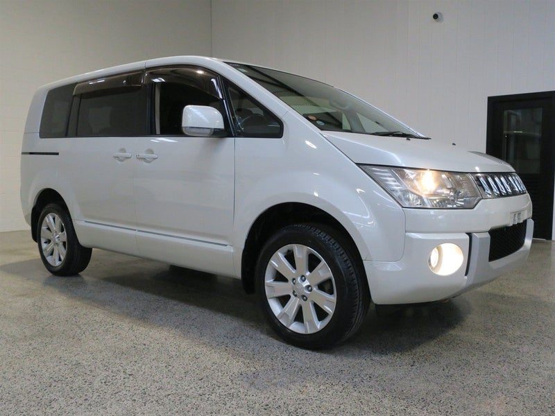 2012 Mitsubishi Delica D:5