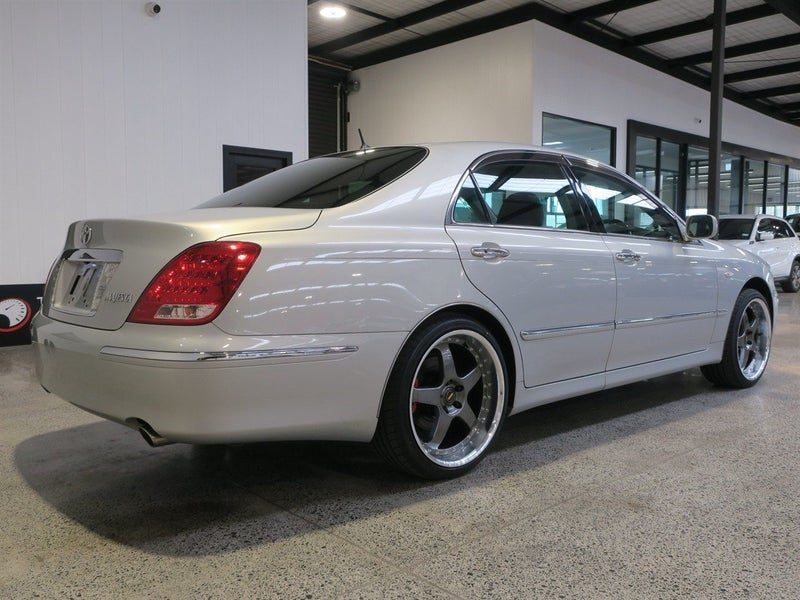 2004 Toyota Crown Majesta, photo 2