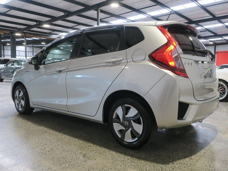 2015 Honda Fit Hybrid, photo 3