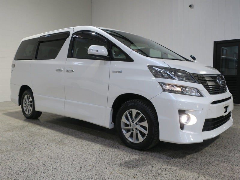 2013 Toyota Vellfire Hybrid
