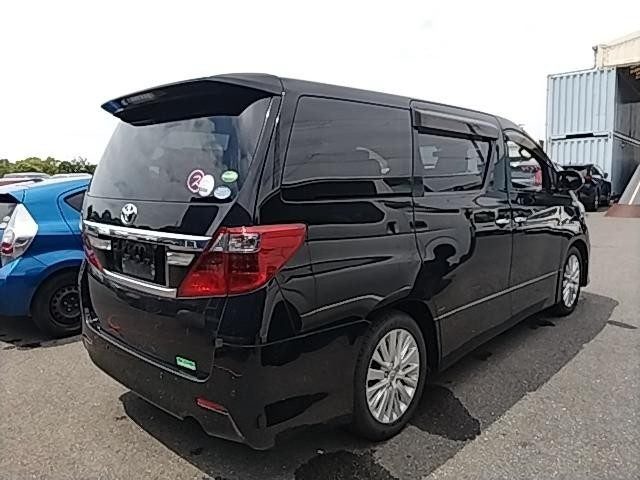 2013 Toyota Alphard, photo 3