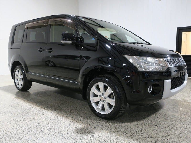 2013 Mitsubishi Delica D:5