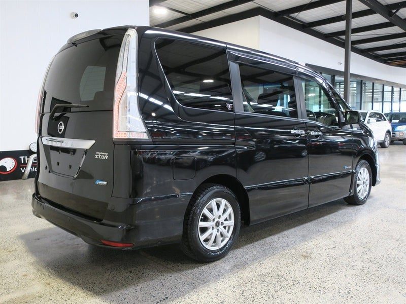 2014 Nissan Serena Highway Star, photo 2