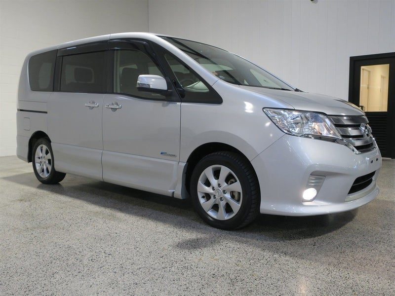 2013 Nissan Serena Highway Star