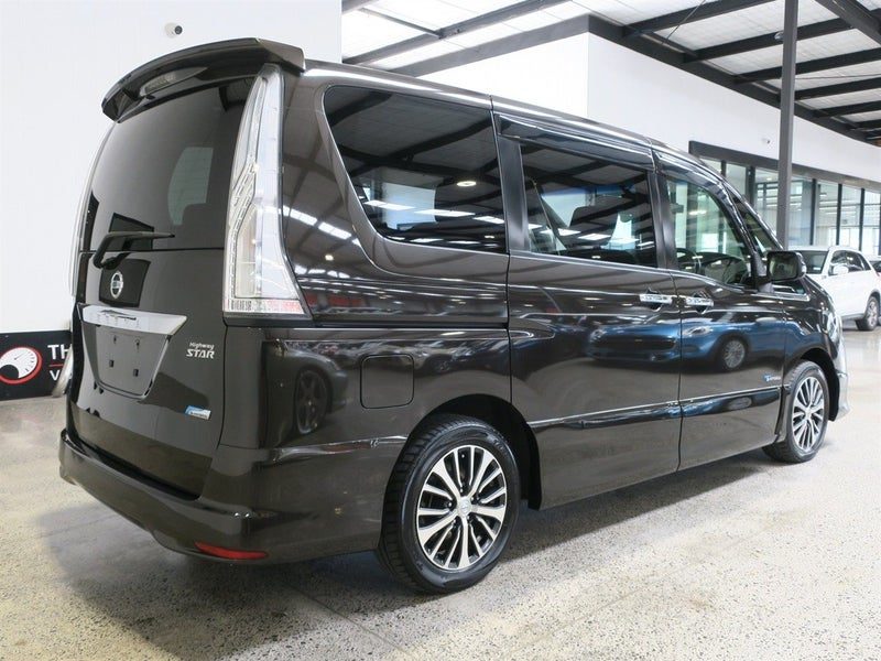 2014 Nissan Serena Highway Star, photo 2