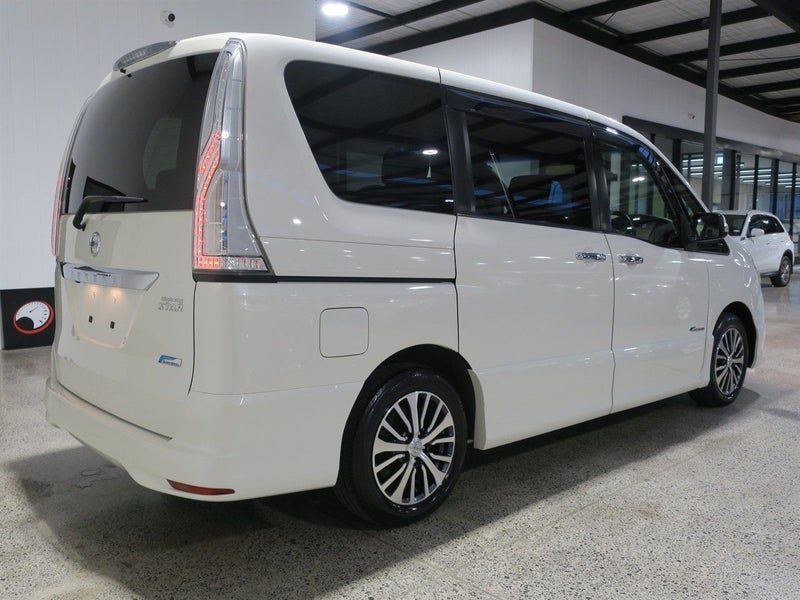 2014 Nissan Serena Highway Star, photo 2
