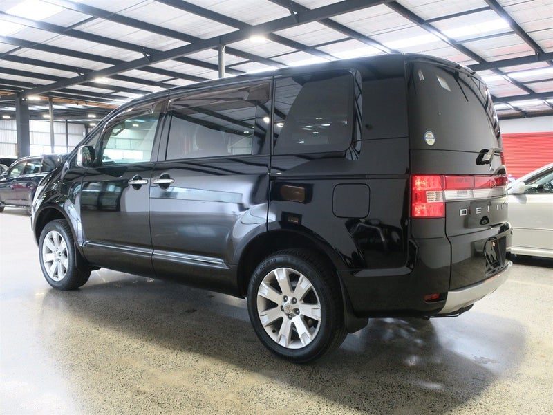 2012 Mitsubishi Delica D:5, photo 3