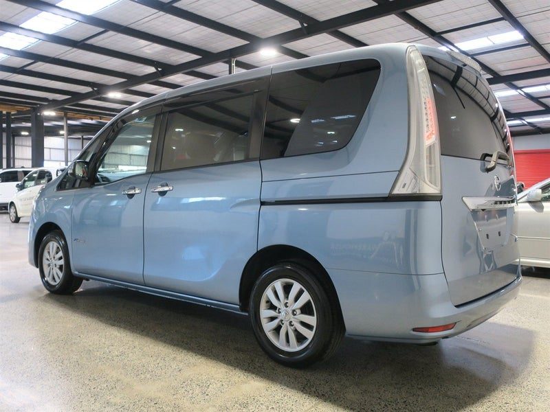 2013 Nissan Serena Hybrid, photo 3
