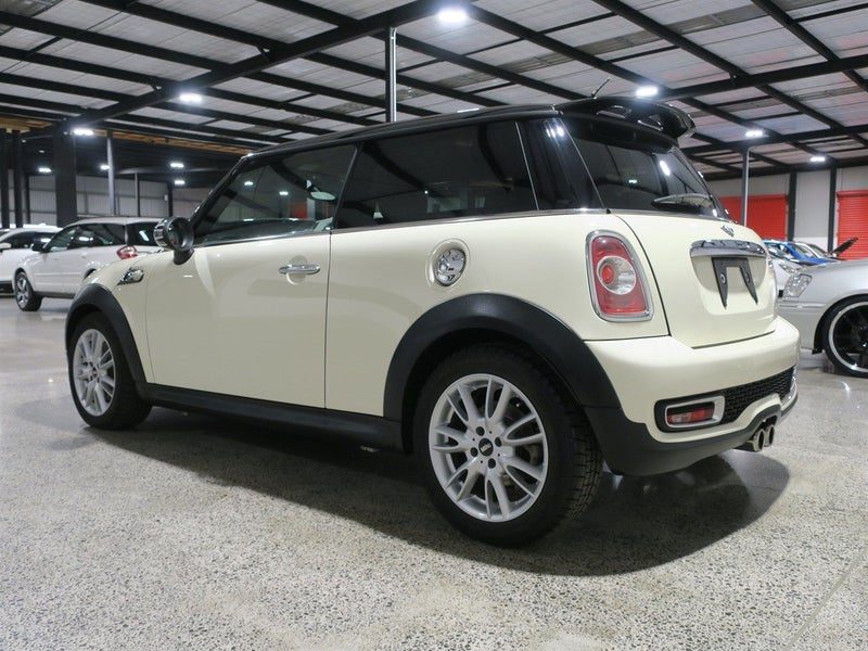 2013 MINI Cooper S, photo 3