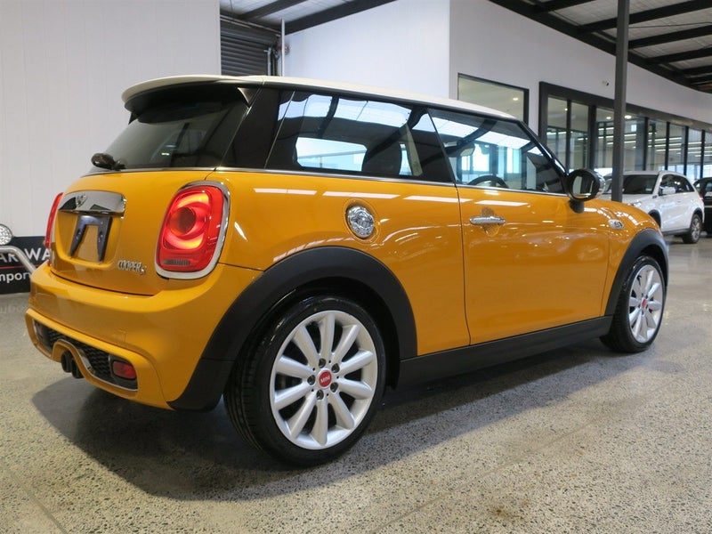 2014 MINI Cooper S, photo 2