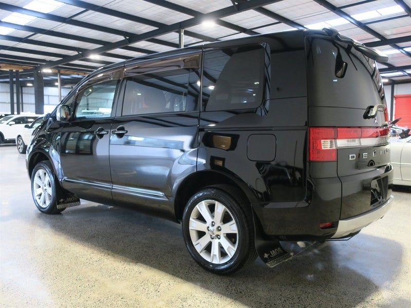 2012 Mitsubishi Delica D:5, photo 3