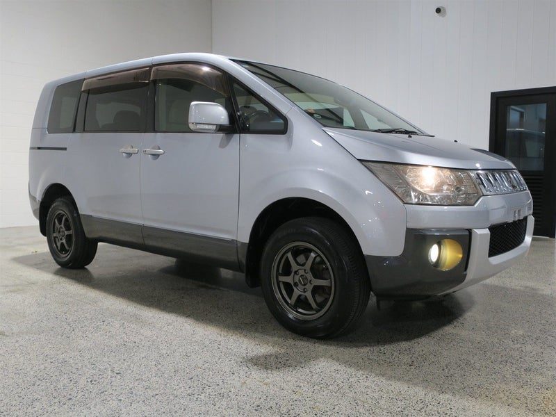 2007 Mitsubishi Delica D:5