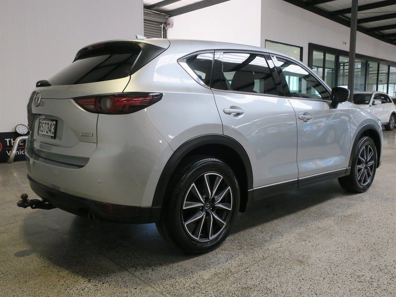 2017 Mazda CX-5 Limited, photo 2