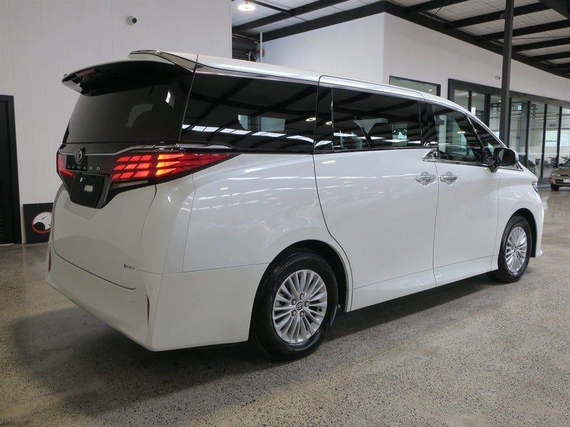 2025 Toyota Alphard Hybrid, photo 2