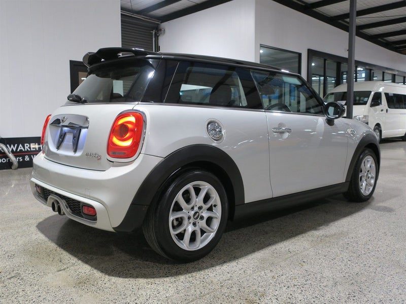 2014 MINI Cooper S, photo 2