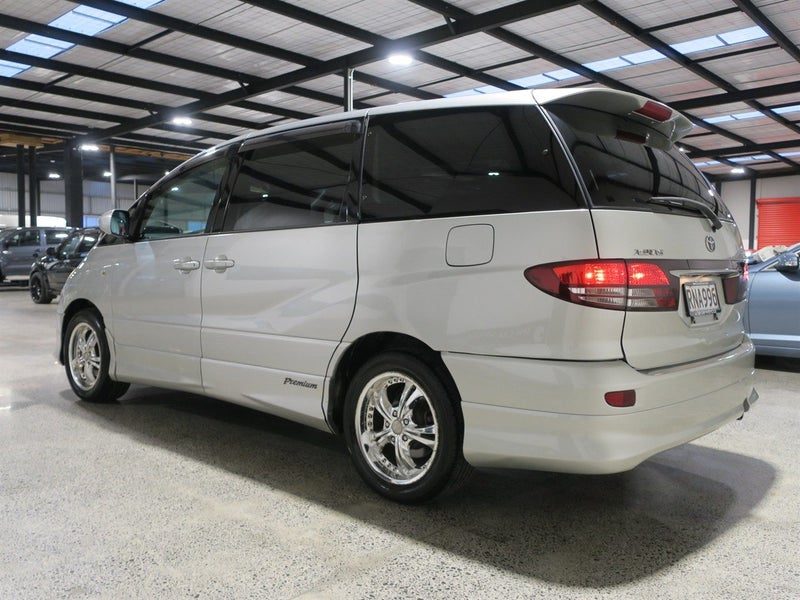 2005 Toyota Estima, photo 3