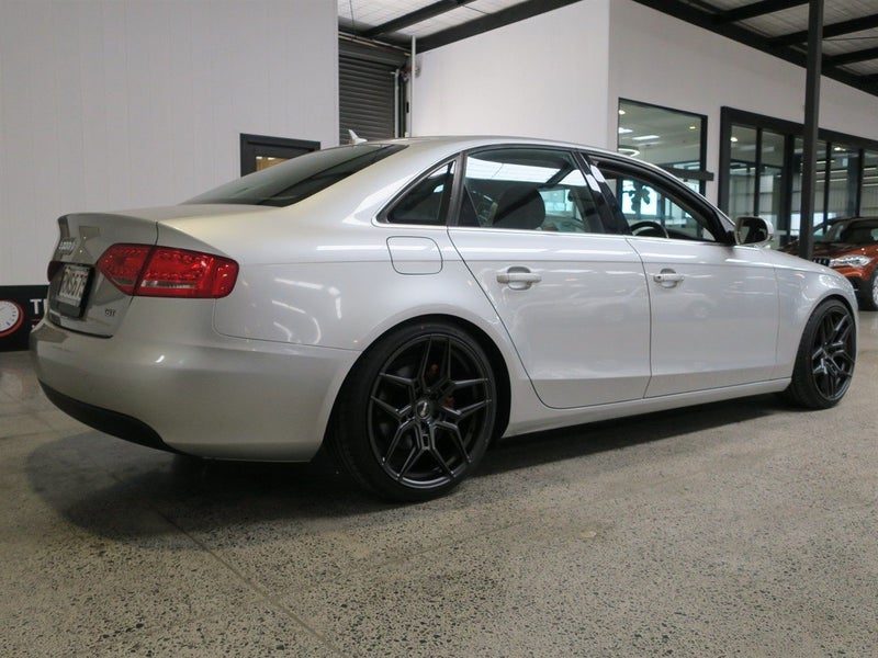 2010 Audi A4, photo 2