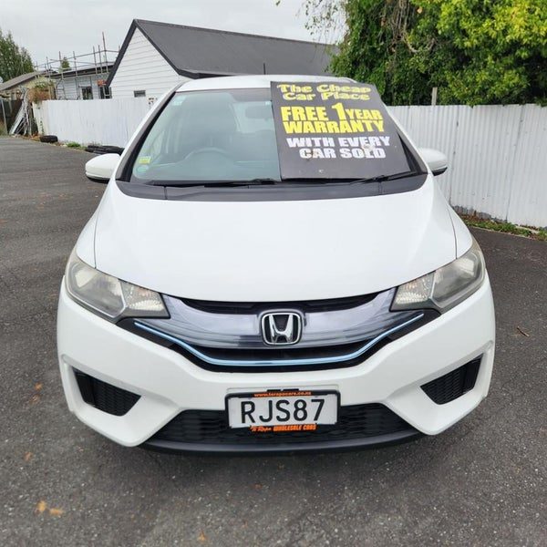 2014 Honda Fit HYBRID, photo 2