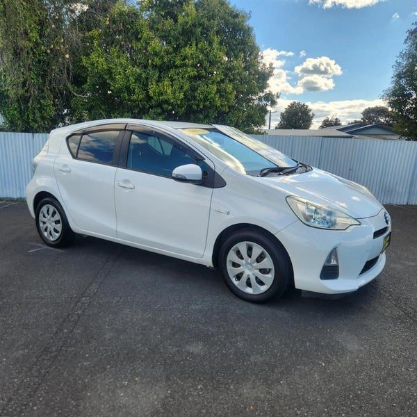 2013 Toyota Aqua HYBRID