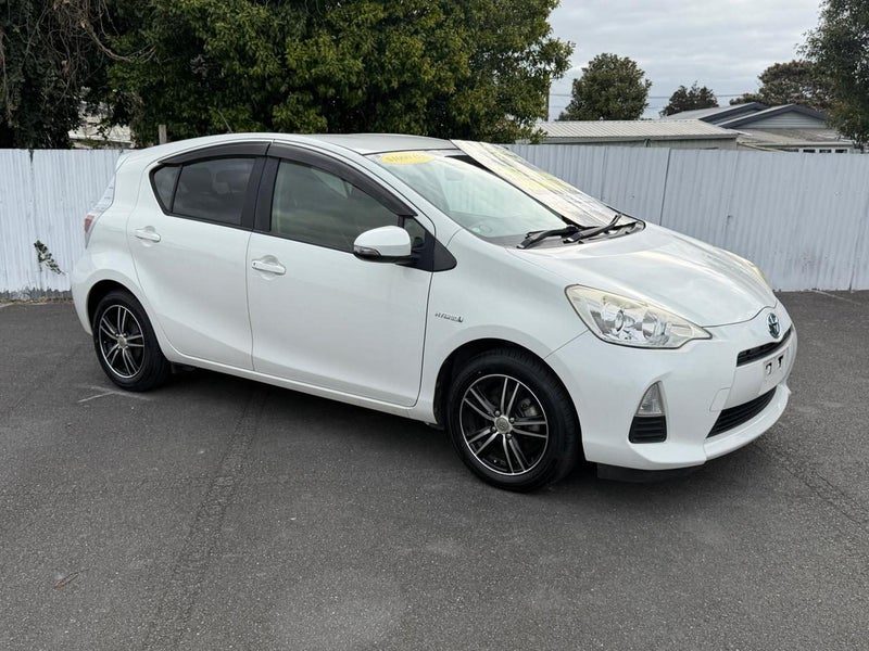 2014 Toyota Aqua HYBRID