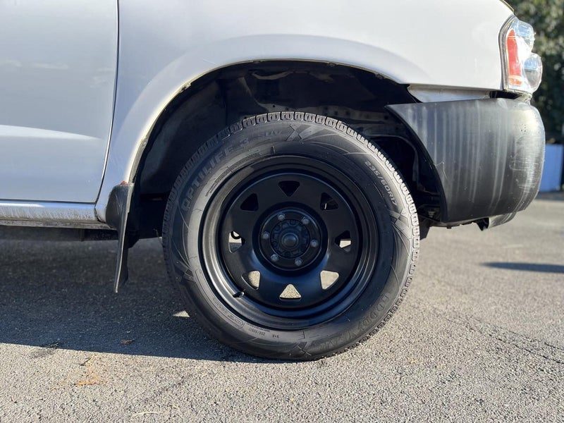 2013 Nissan Navara DX 2WD D/C 2.5D, photo 2