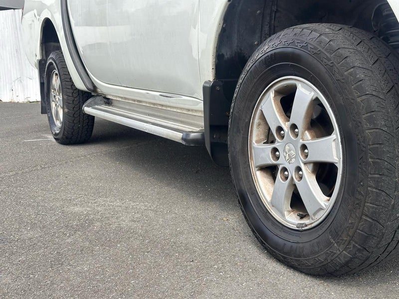 2011 Mitsubishi Triton 2WD 2.5D D/CAB GLX M, photo 3