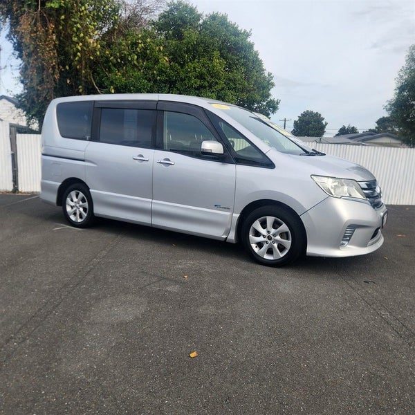 2012 Nissan Serena Hybrid