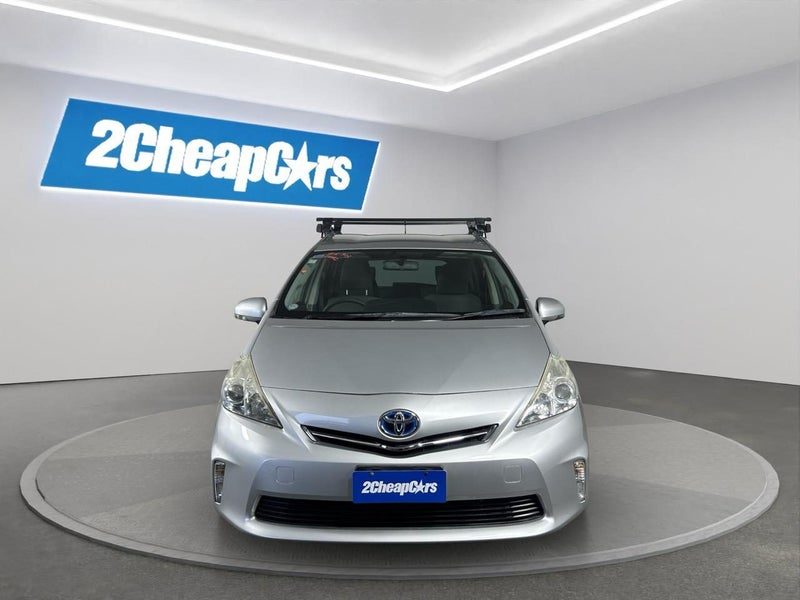 2014 Toyota Prius Alpha S, photo 2
