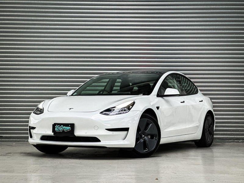 2020 Tesla Model 3 Standard Range Plus - 35kms!