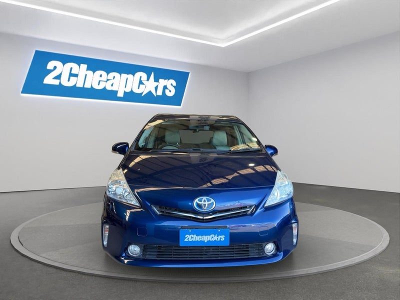 2012 Toyota Prius Alpha G, photo 2
