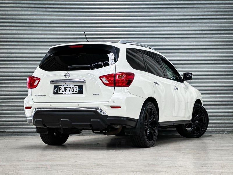 2018 Nissan Pathfinder ST-L 3.5P/4WD/CVT, photo 3