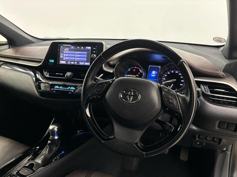 2017 Toyota C-HR G, photo 3