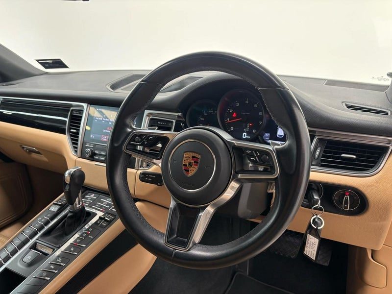 2018 Porsche Macan 2.0P/4WD/7AT, photo 3