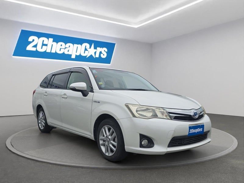 2013 Toyota Corolla Fielder Hybrid G, photo 3
