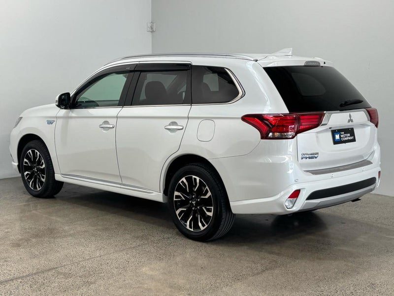 2016 Mitsubishi Outlander 2.0 PHEV G, photo 2
