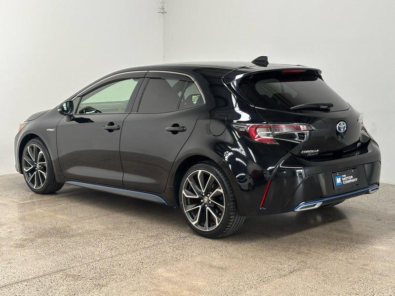 2018 Toyota Corolla GZ Sport Hybrid, photo 2
