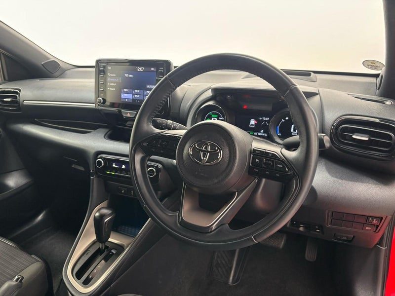 2020 Toyota Yaris Hybrid Z, photo 3