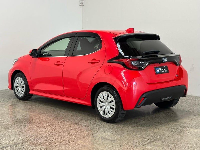 2021 Toyota Yaris Hybrid Z, photo 2