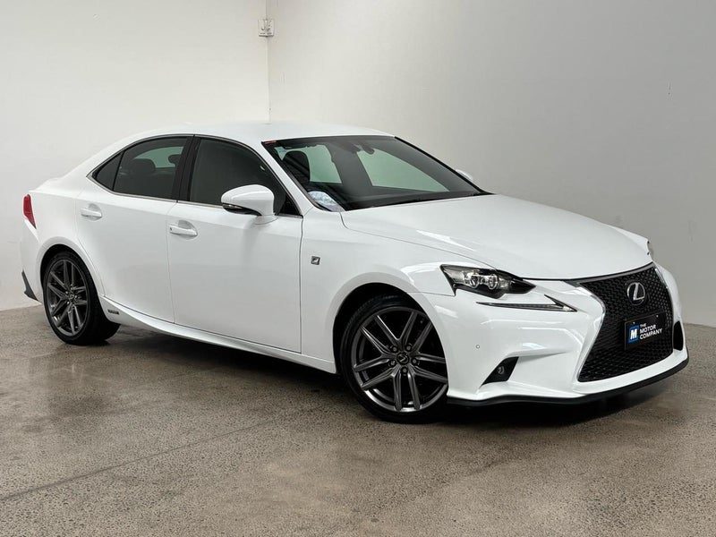 2013 Lexus IS 300h F Sport