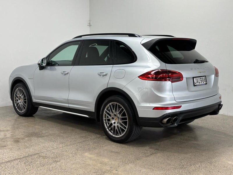 2015 Porsche Cayenne S E-HYBRID PHEV/4WD, photo 2