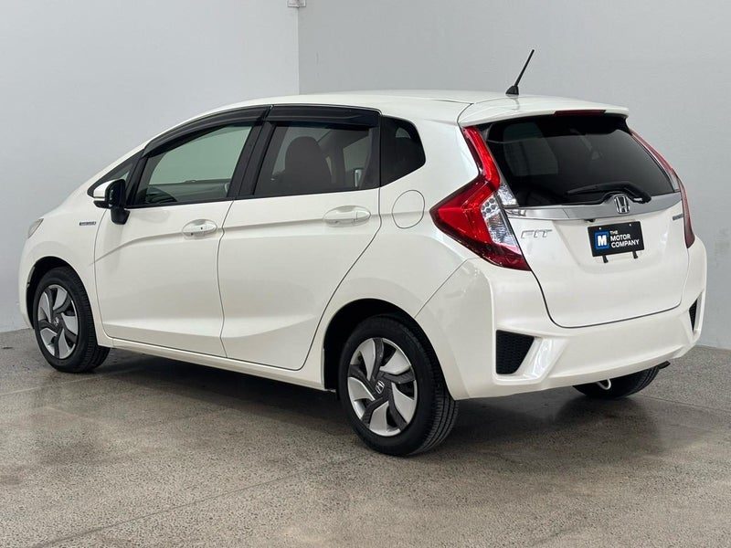 2014 Honda Fit HYBRID L PKG, photo 2