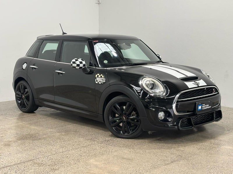 2015 MINI Cooper S 2.0 Turbo 5 Door
