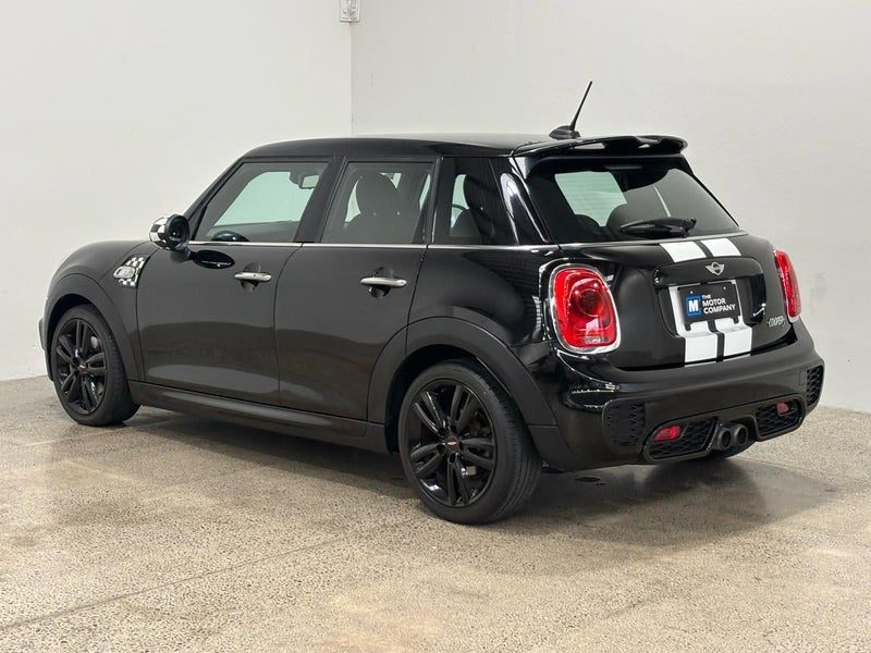 2015 MINI Cooper S 2.0 Turbo 5 Door, photo 2
