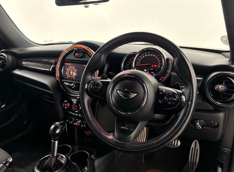 2015 MINI Cooper S 2.0 Turbo 5 Door, photo 3