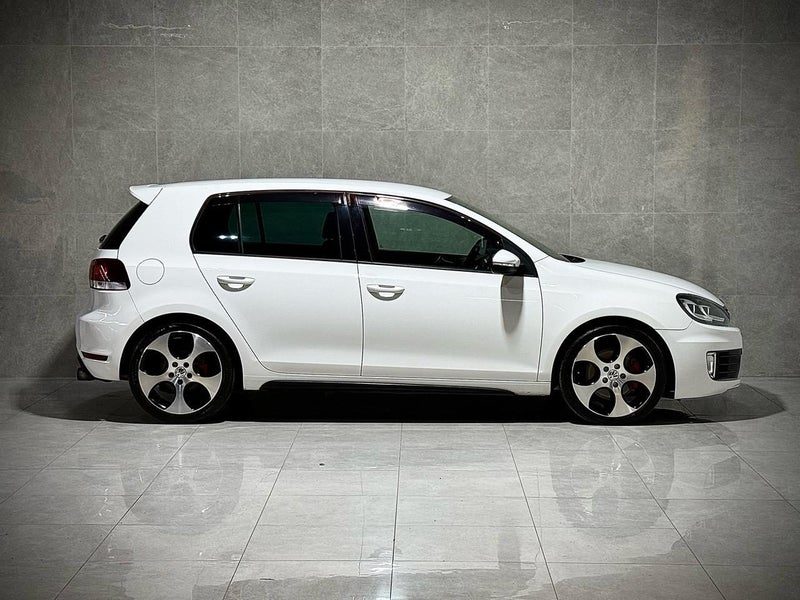 2011 Volkswagen Golf GTI, photo 2
