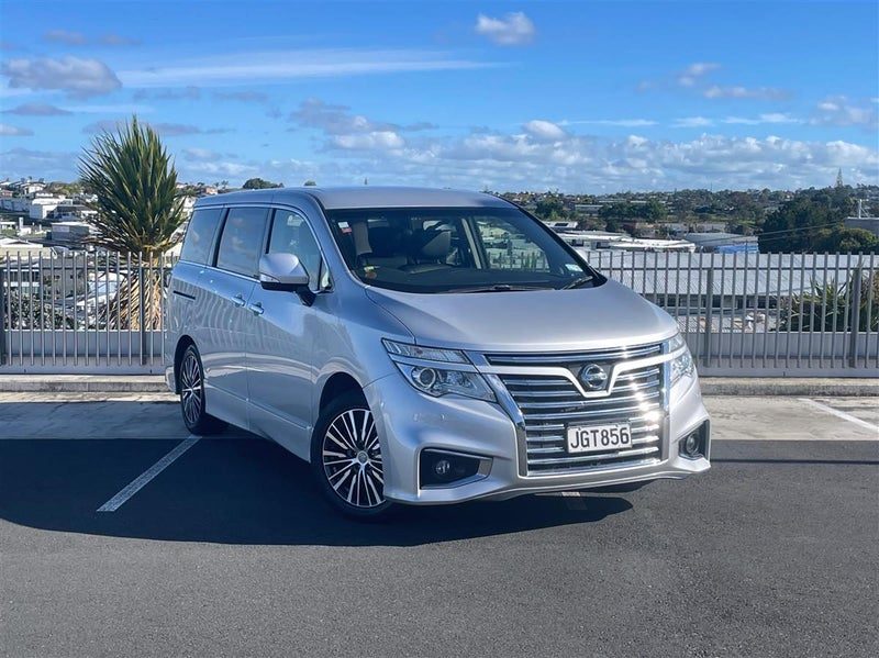 2014 Nissan Elgrand Highway Star / 7 Seater